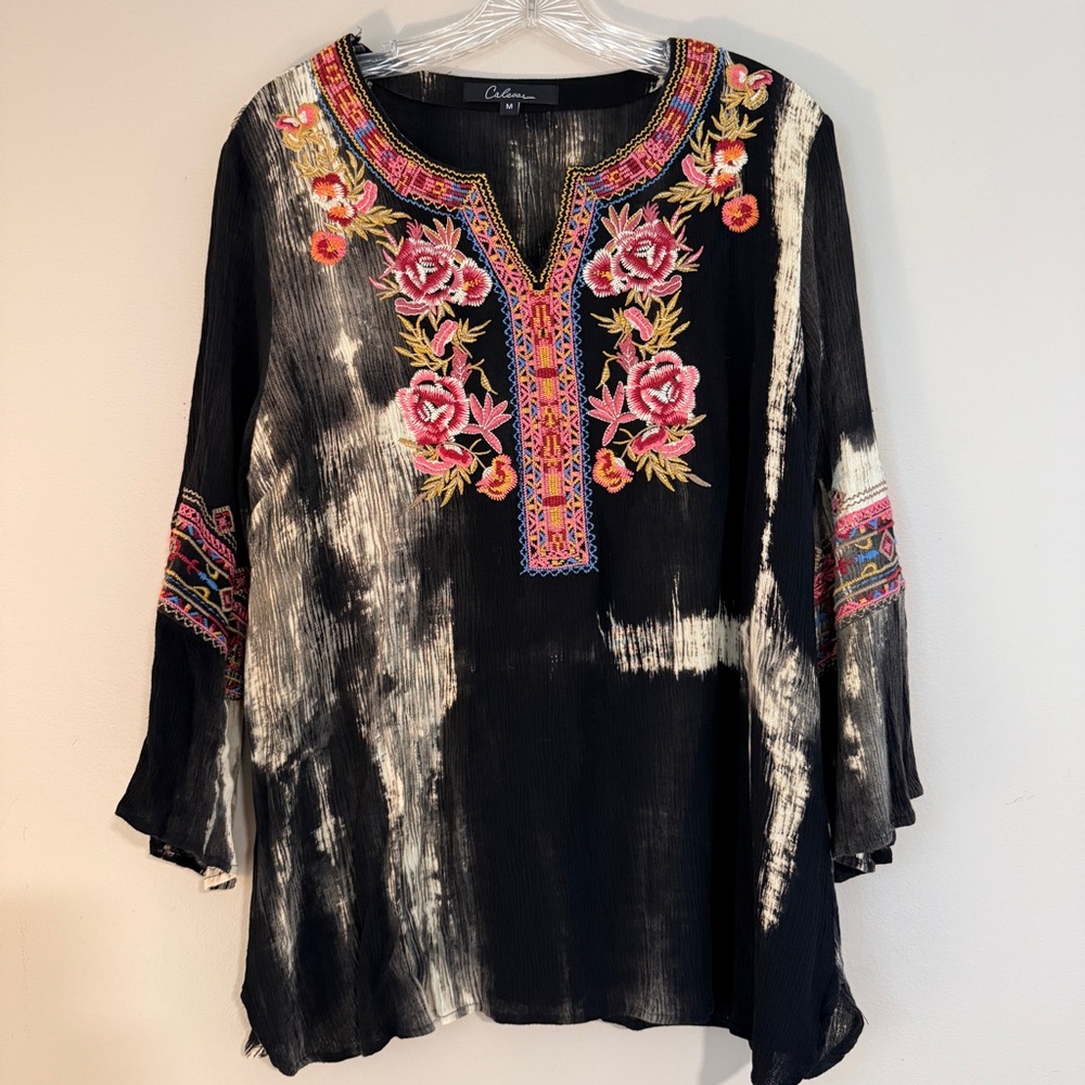 Calessa embroidered boho top Embroidered Burnout Print Tunic Medium - Picture 8 of 9